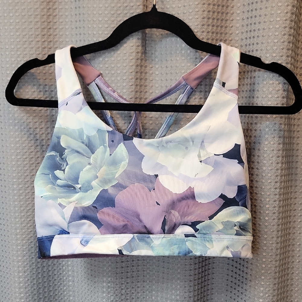 Old Navy Floral Sports Bra in Lavender, Pale Blue, White